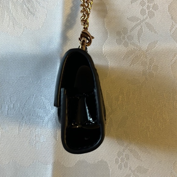 SALE!! Versace unisex black patient leather La Medusa logo AirPods Pro case - Picture 4 of 9